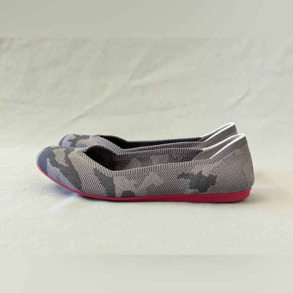 Rothy’s The Loafer Round Toe Flats Gray Botanicamo Camo Slip-on Shoes Sz 6.5 - Picture 1 of 12
